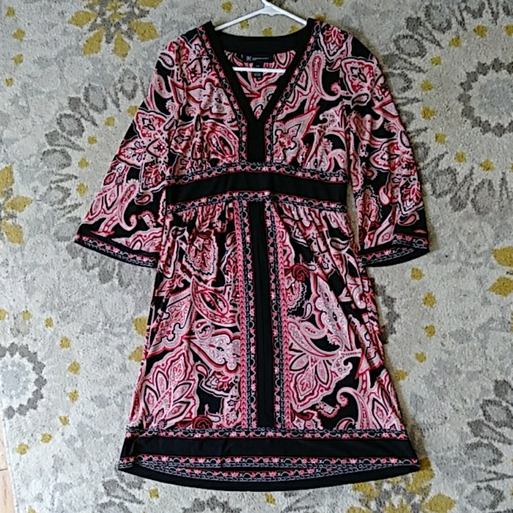 Cute Wide-Sleeved Dress With Sparkle ✨